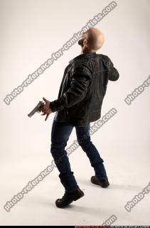 2015 03 ROSS DUAL PISTOLS SHOT IN BACK 03