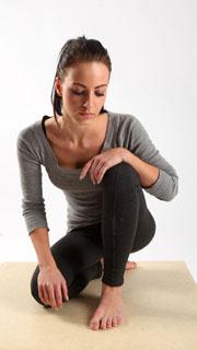 Peggy-kneeling-looking