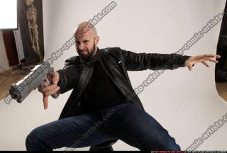 ross-pistol-pose3
