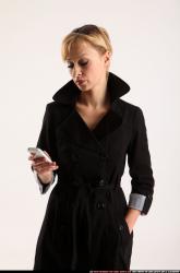 rachel-smartphone-browsing