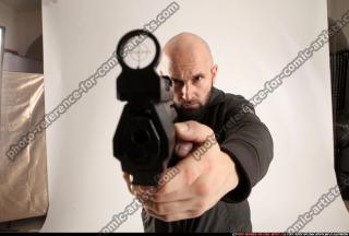 2015 07 ROSS PISTOL POSE6 15