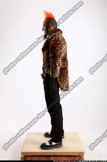 2015 07 EDGAR HANDS ON HIPS 02 B