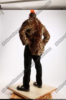 2015 07 EDGAR HANDS ON HIPS 03 C