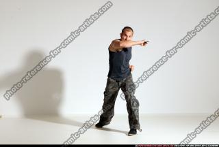 smax-streetfighter-knife-front-assault