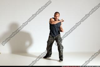 smax-streetfighter-knife-front-assault