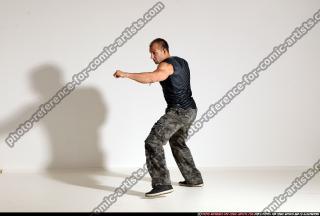 smax-streetfighter-knife-front-assault