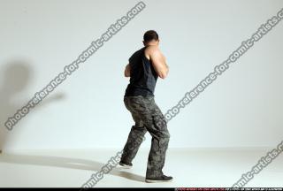 smax-streetfighter-knife-front-assault