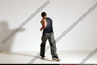 smax-streetfighter-knife-front-assault