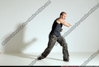 smax-streetfighter-knife-front-assault