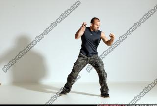 smax-streetfighter-knife-front-assault