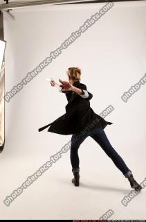 2015 08 RACHEL PISTOL POSE6 03 B