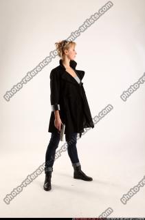 2015 08 RACHEL PISTOL POSE6 06 A