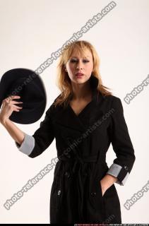 rachel-hat-pose3