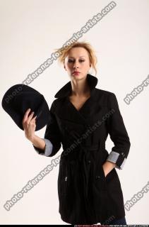 rachel-hat-pose3