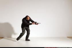 smax-streetfighter-running-shooting-dual-guns2