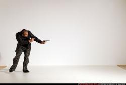 smax-streetfighter-running-shooting-dual-guns2