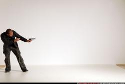 smax-streetfighter-running-shooting-dual-guns2