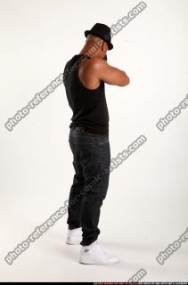 2015 09 RON TOMMYGUN POSE1 04 B