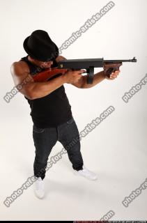 2015 09 RON TOMMYGUN POSE1 06 A