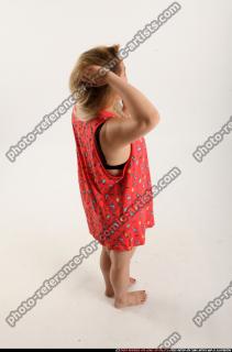 2015 09 KAYA DAILY POSE1 05 A