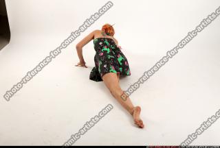 2015 10 AGATHA CRAWLING POSE 04 A