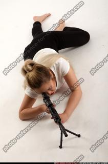 2015 10 KAYA SMG POSE1 00 A