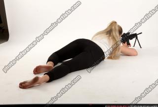 2015 10 KAYA SMG POSE1 05 B