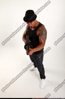 2015 10 MARCUS TOMMYGUN POSE2 00 A