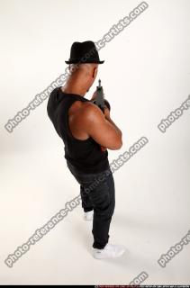 2015 10 RON TOMMYGUN POSE2 04 A