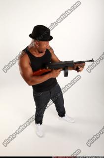 2015 10 MARCUS TOMMYGUN POSE2 06 A