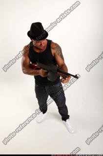 2015 10 RON TOMMYGUN POSE2 07 A