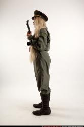 kayaa-uniform-ak-pose1