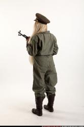 kayaa-uniform-ak-pose1