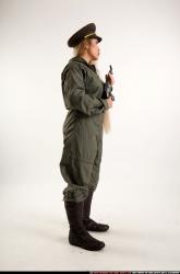 kayaa-uniform-ak-pose1