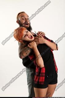 2015 12 EDGAR KNIFE POSE2 06