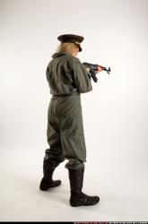 kayaa-uniform-ak-pose2