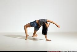 smax-angelica-yoga-camatkarasana-pose