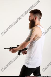 2015 12 OSCAR SHOOTING SMG M4A1 02