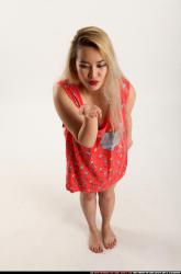 kayaa-daily-pose3-kiss