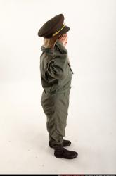 kayaa-uniform-salute-pose