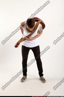 oscar-guitar-taking-bow