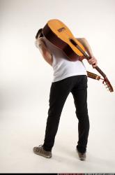 oscar-guitar-taking-bow