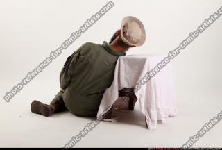 2016 03 EDGAR DRUNK POSE2 03 B