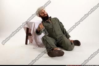 2016 03 EDGAR DRUNK POSE2 07 B