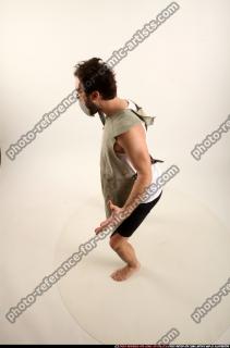 2016 04 WOLFF MEDIEVAL AXE POSE1 02 A