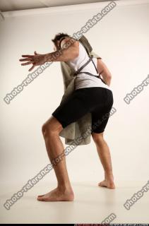 2016 04 WOLFF MEDIEVAL AXE POSE1 03 C