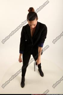 2016 04 JADE PISTOL POSE2 00 A