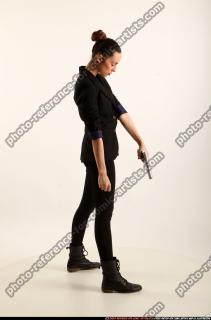 2016 04 JADE PISTOL POSE2 06 B
