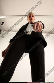 2016 04 JADE PISTOL POSE2 08