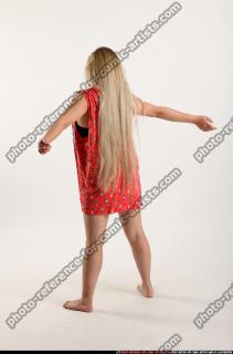 2016 05 KAYA DAILY POSE5 STRETCHING 03 B